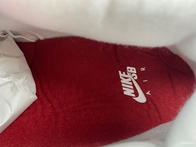 Reps TBK Red 4 SB x Sapphire DR5415-102 Jordan 0811